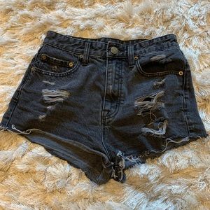 black pacsun shorts